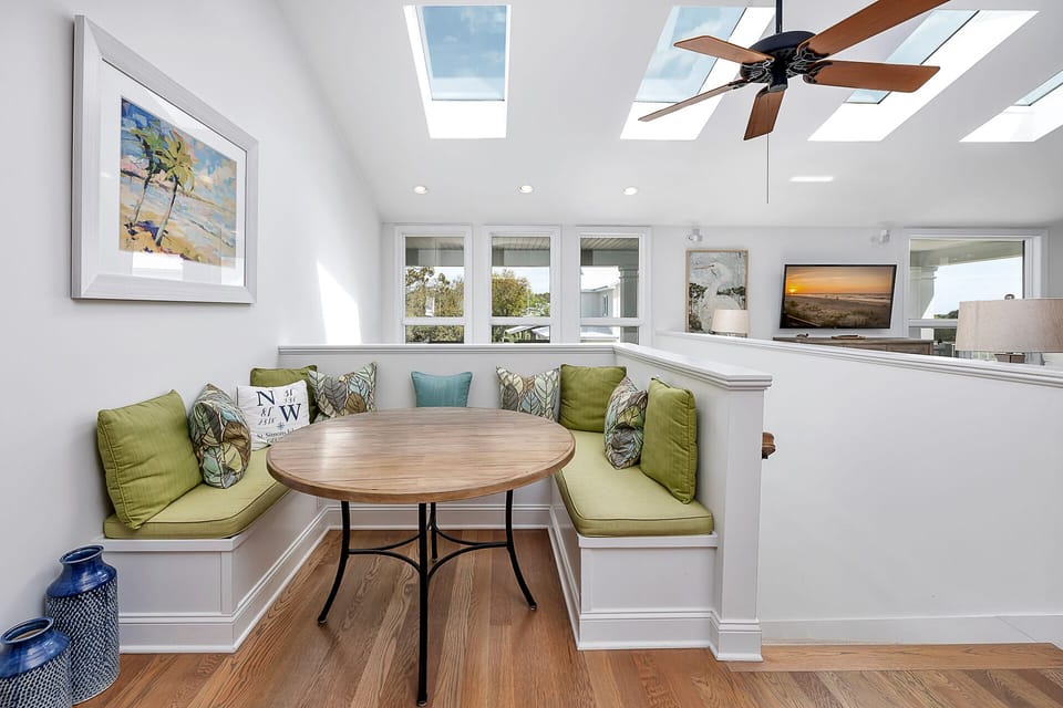 Breakfast nook next to the Kitchen
