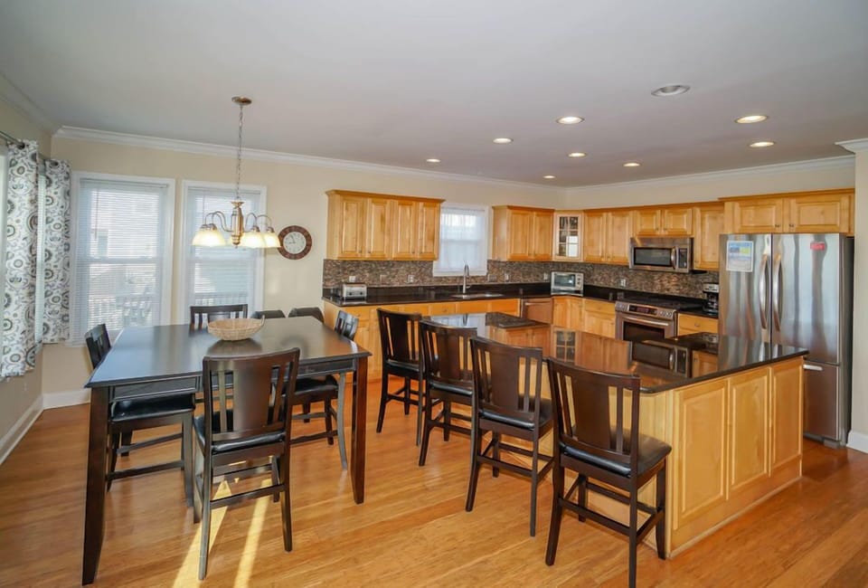 Large open kitchen and dining room.