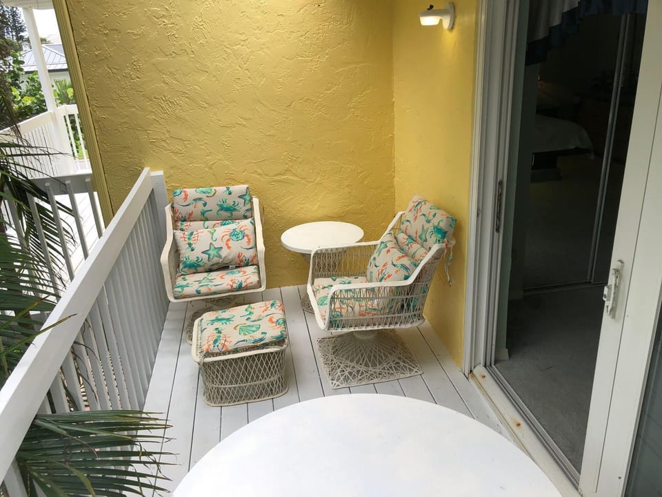 MASTER BALCONY