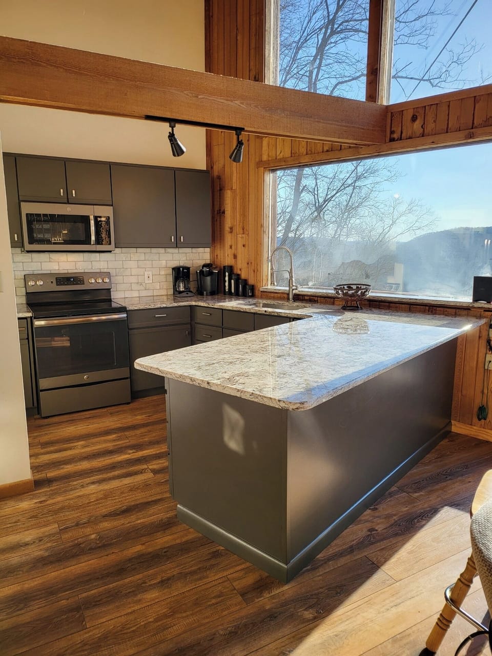 fully equipped kitchen 
