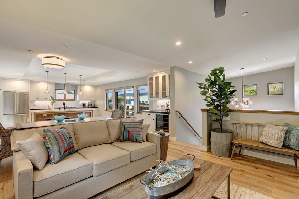 Weclome to A WAVE FROM IT ALL. Large open space living areas welcomes you.