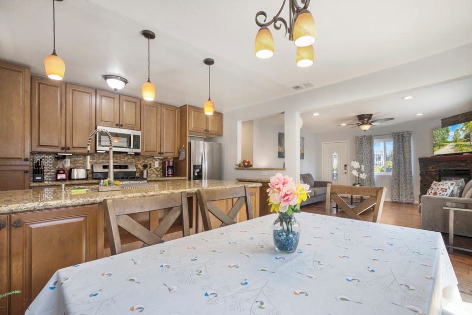 Enjoy this well equipped and remodeled and  home with open floor plan. Permit #str21-1275  