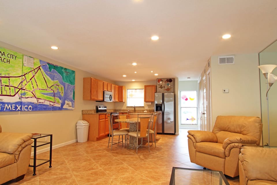 stainless kitchen room for 6 /watch pelicans as ya sip on an cold refreshment