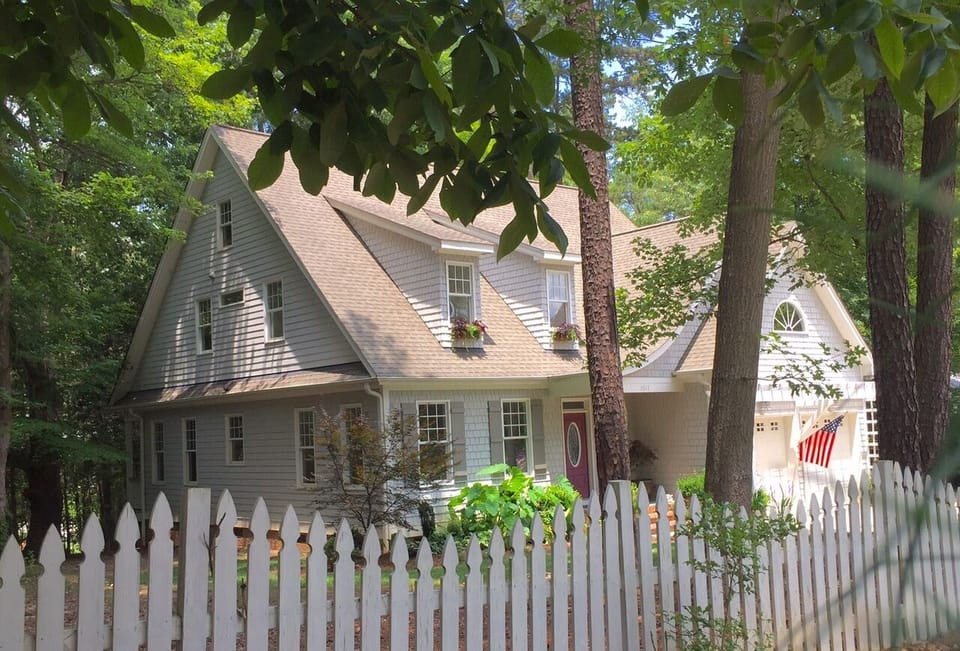 Private cottage in the most popular Raleigh area, close to everything...