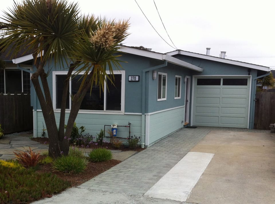 FRONT of our CUTE beach house