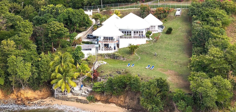 Oceandale Beachfront Villa