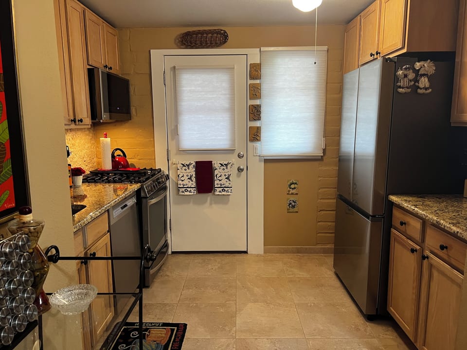 Brand new 2023 LG Microwave, Bosch DW, Samsung Gas Range, and LG Refrigerator.