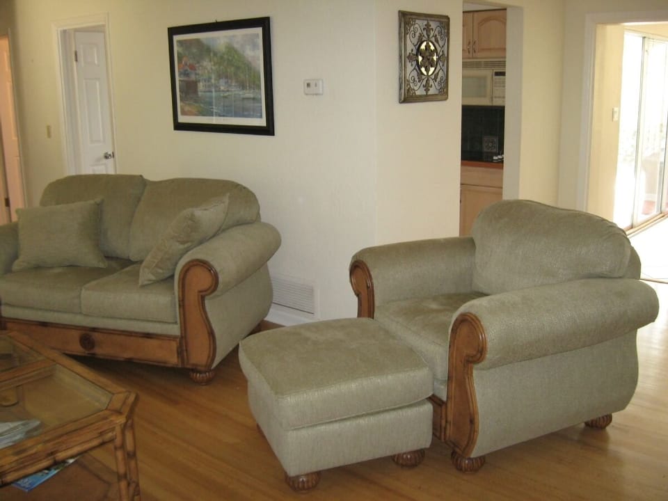 Lots of Seating in Living Room