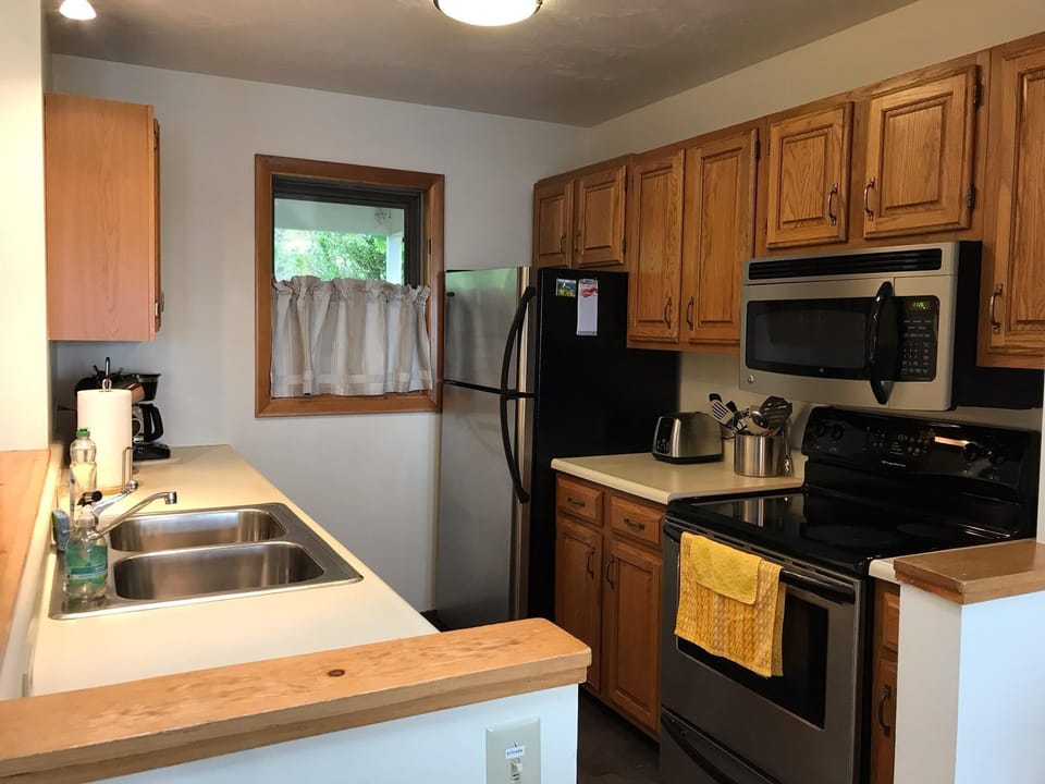 Full size kitchen 