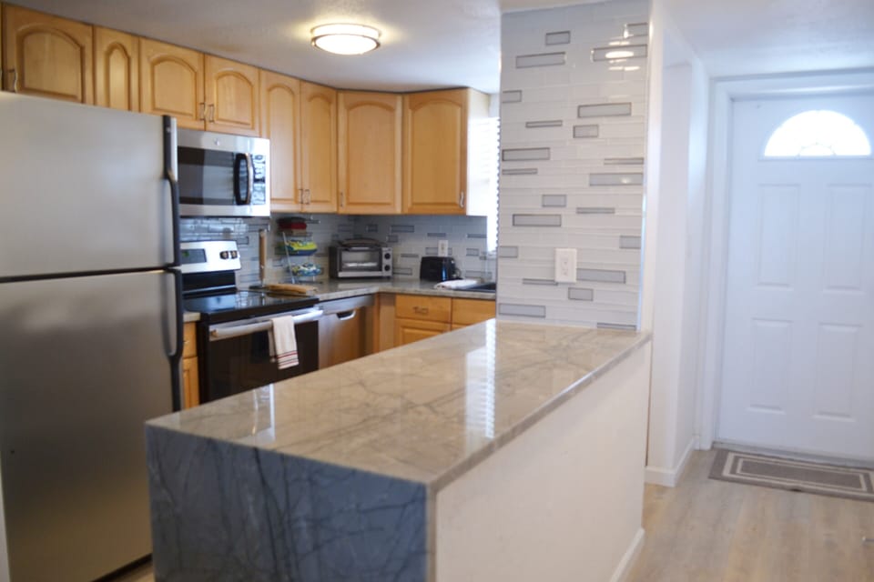 Kitchen & Hallway