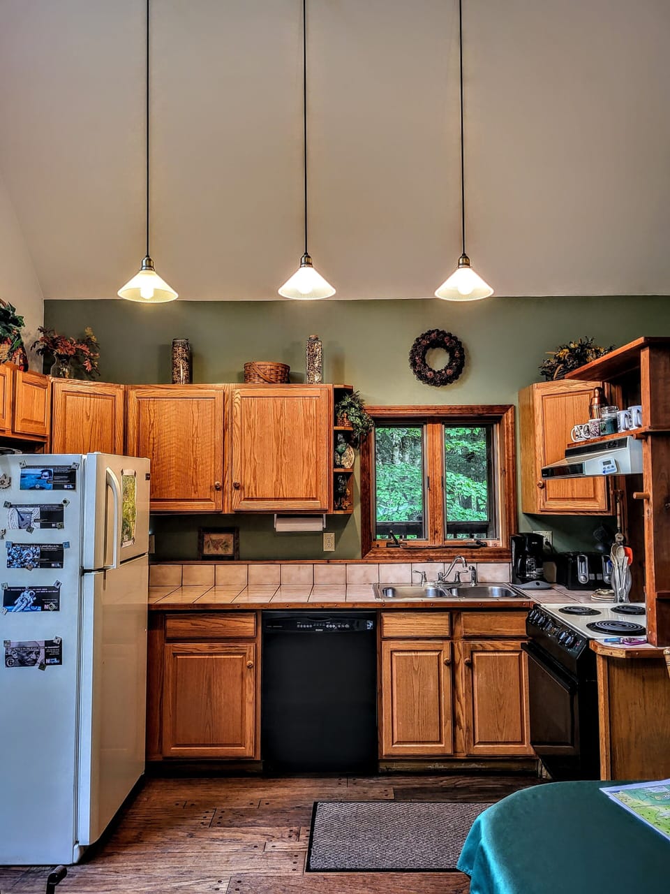 Full kitchen