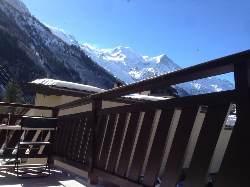 Balcony with a fantastic view of Mont Blanc