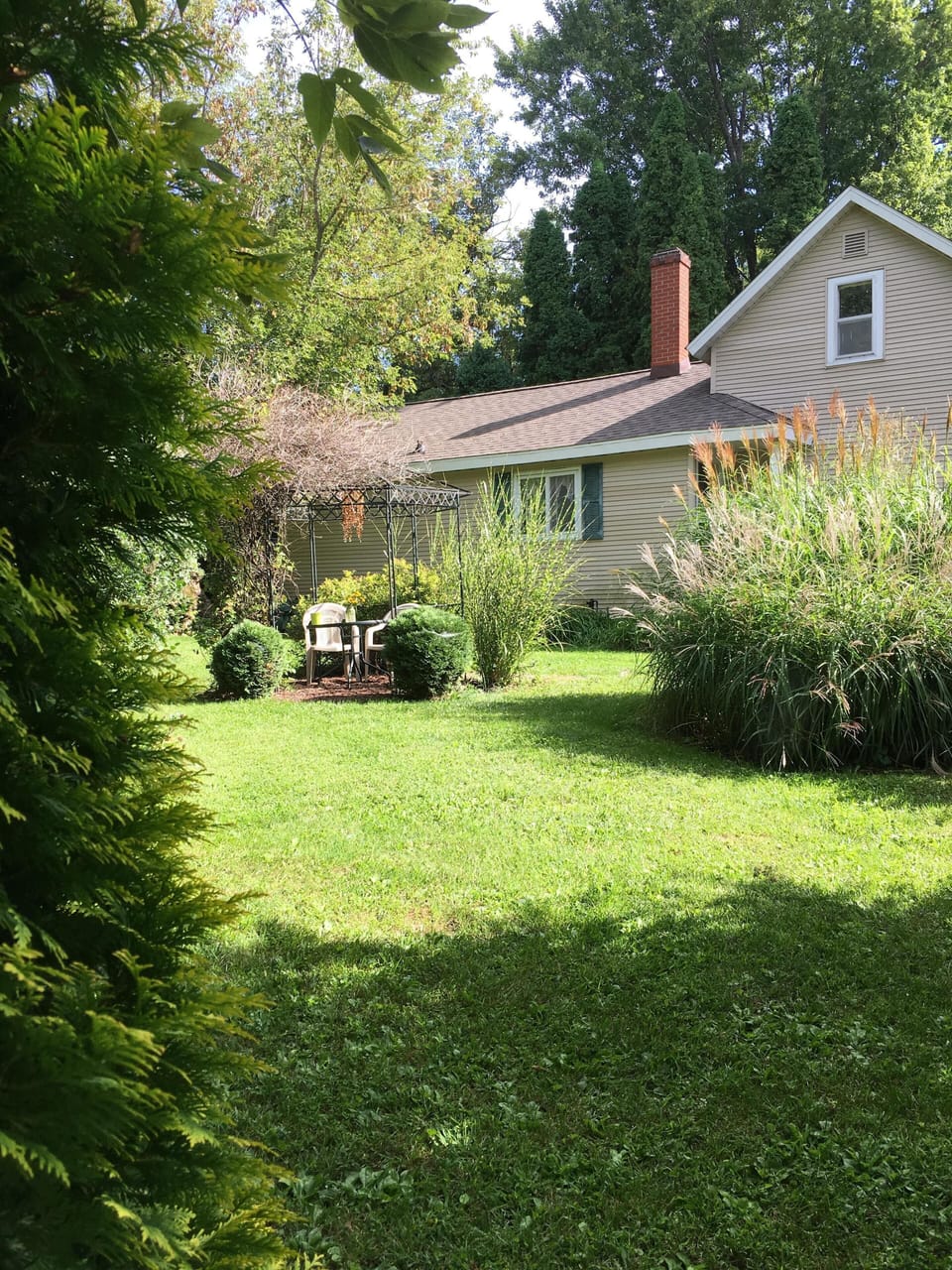 Rear view from the garden. 