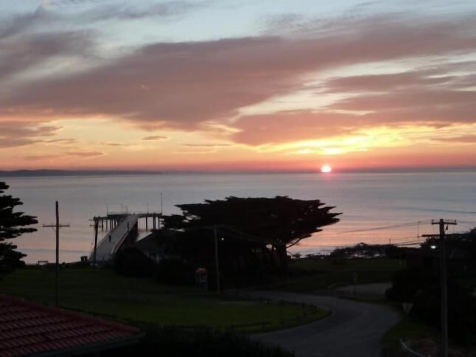 Lorne Sunrise over pier