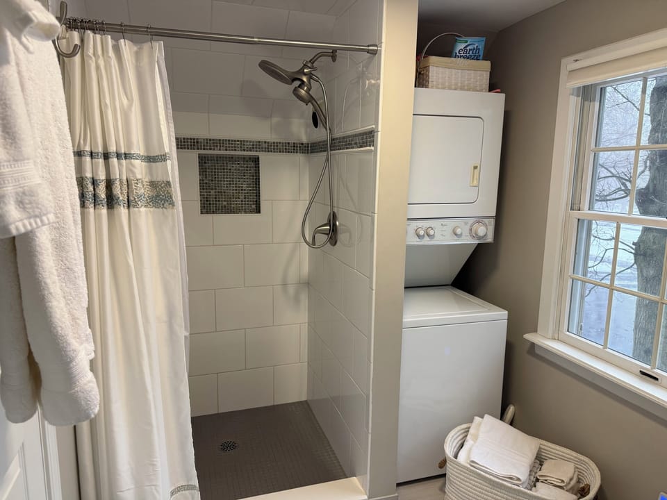 Bathroom shower + Laundry