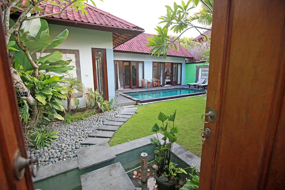 5 Beds, 2 Villas side by side, Sleeps 10