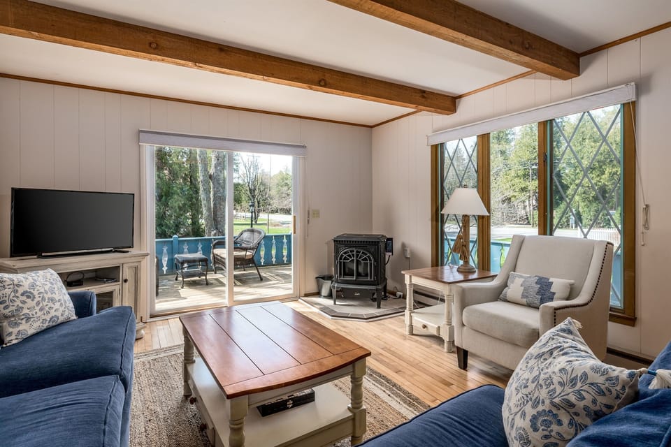 Bright, spacious living room