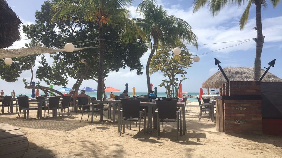 Moomba - lunch on the Beach