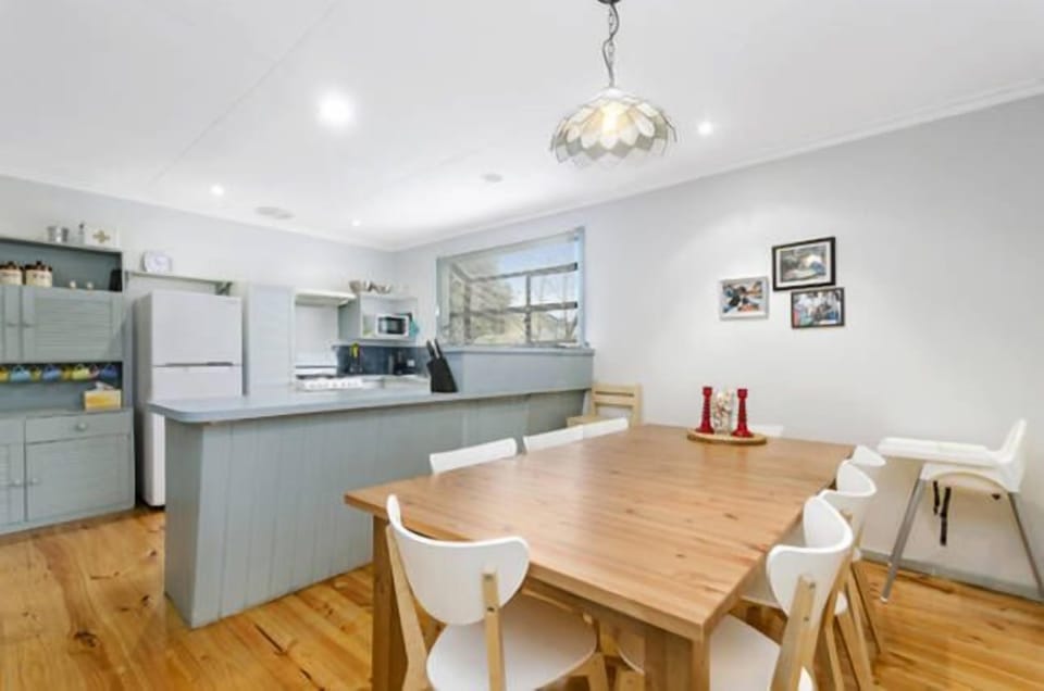 Kitchen & dining