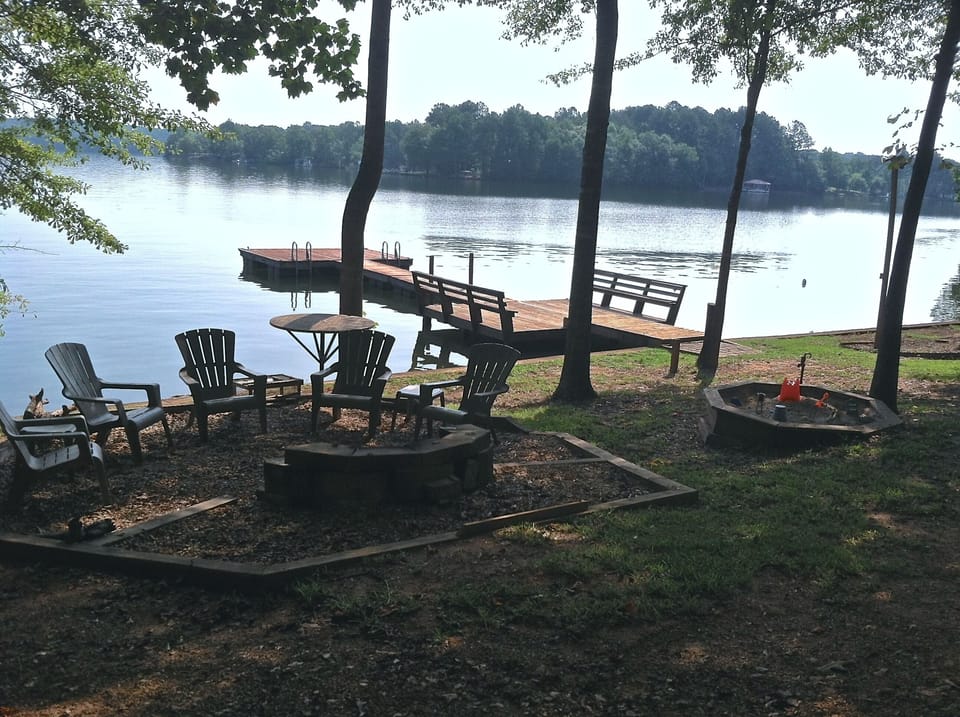 Family Fun with Fire Pit, Sand Box and your Private Dock