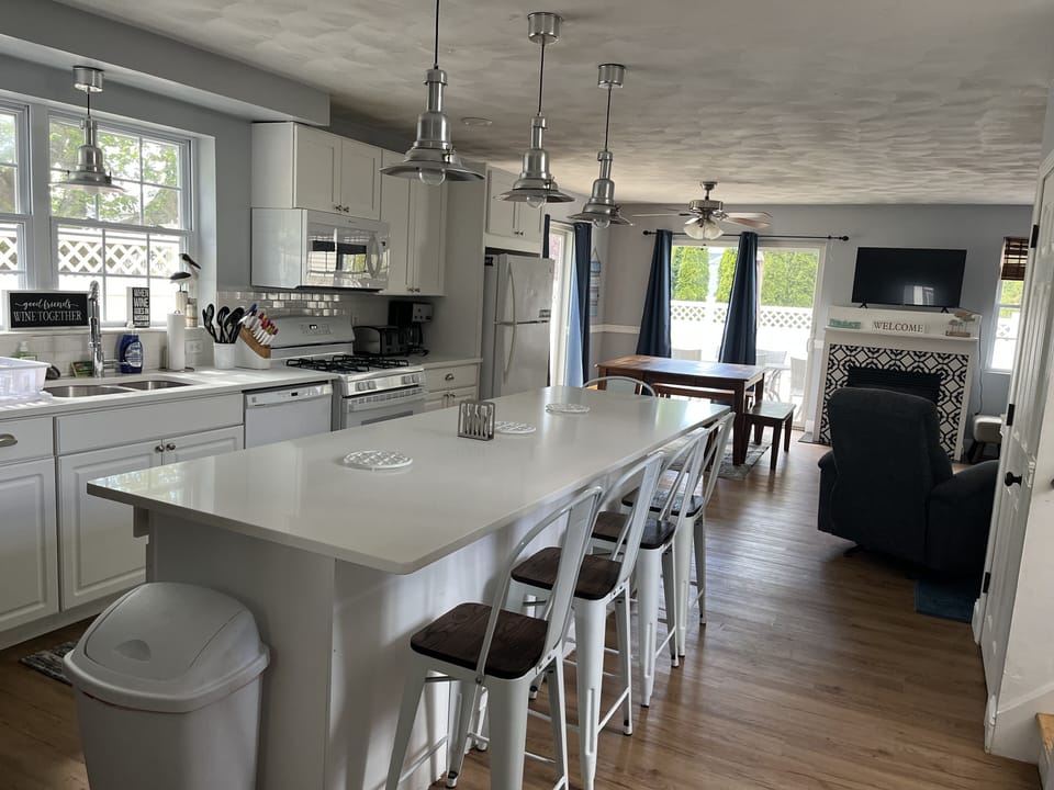 Kitchen with 2 refrigerators
First floor