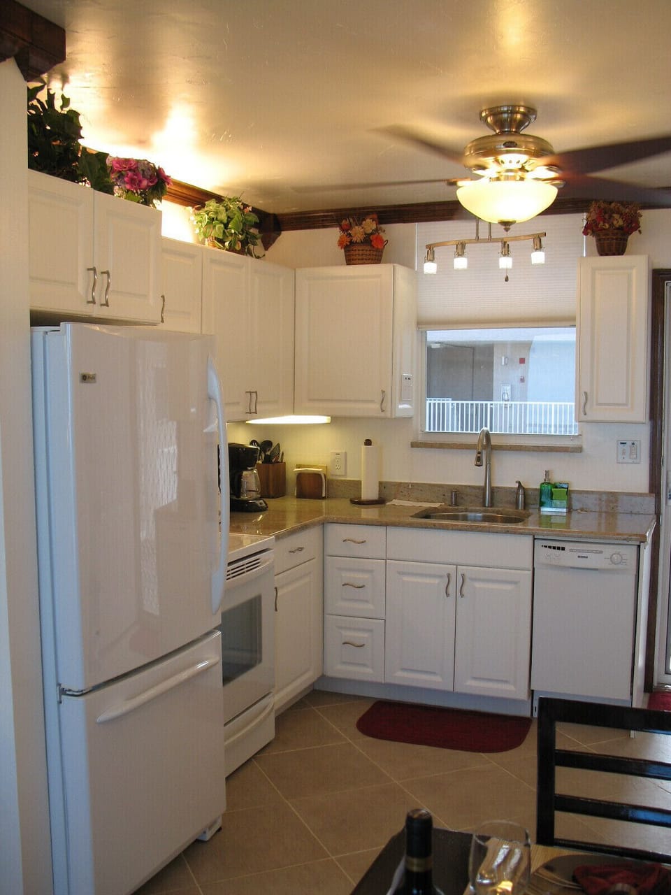 All New Modern Appliances GE Double-Door Refrig, LG Oven + Dishwasher!!!