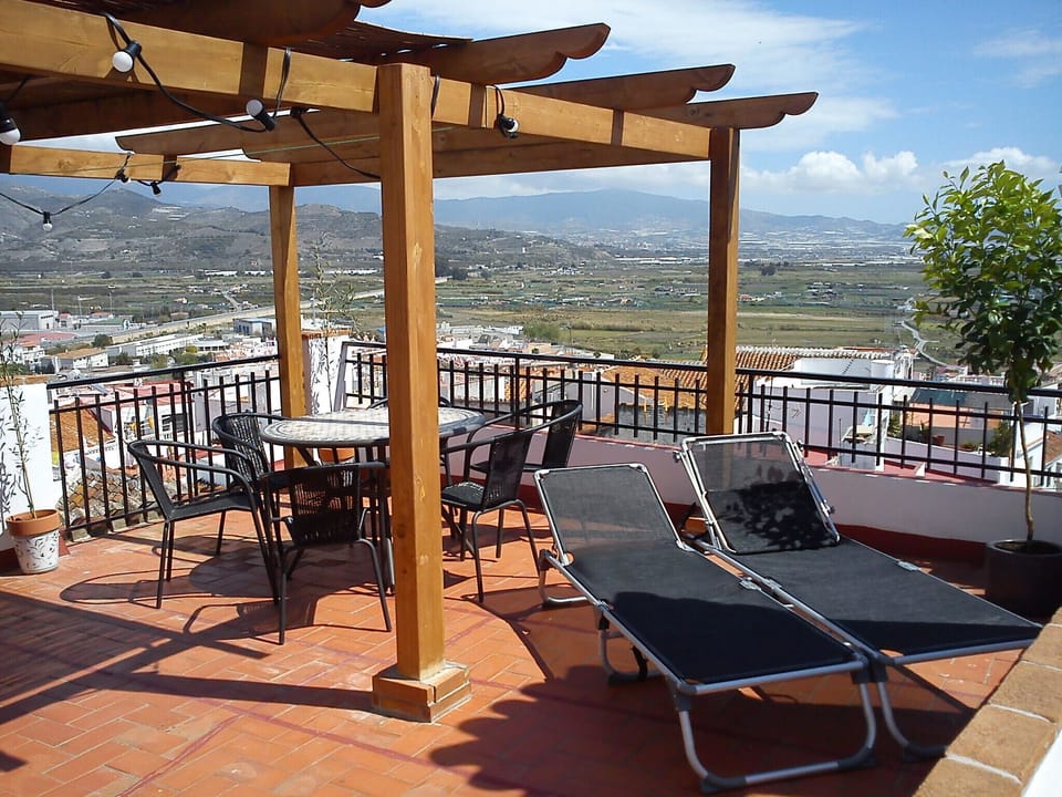 Roof terrace with beautiful views of the mountain and sea