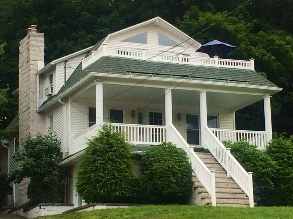 Street View of Lake House