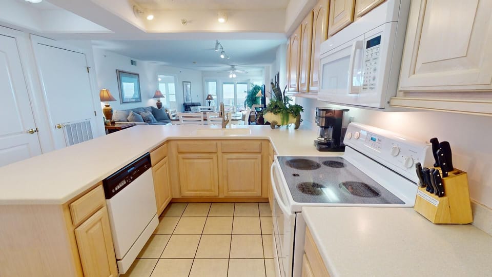 Full Kitchen