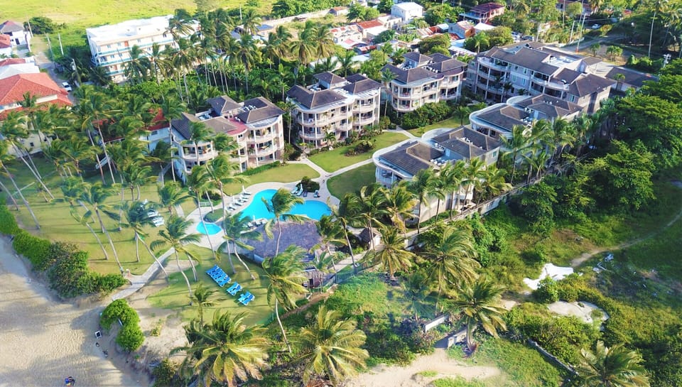 Welcome to Cabarete East Beachfront Community