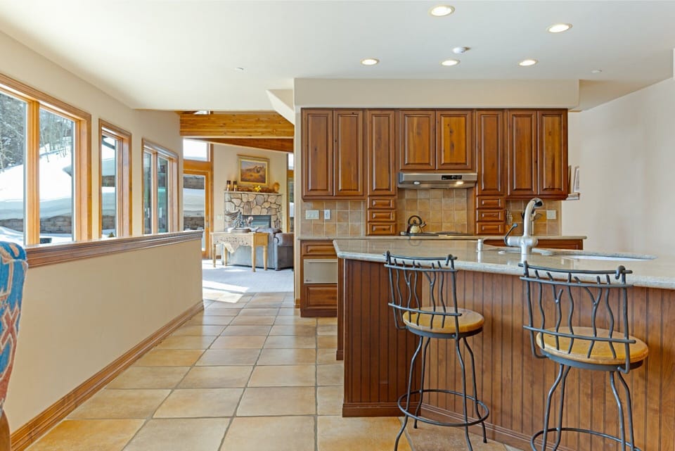 Kitchen & Living Room