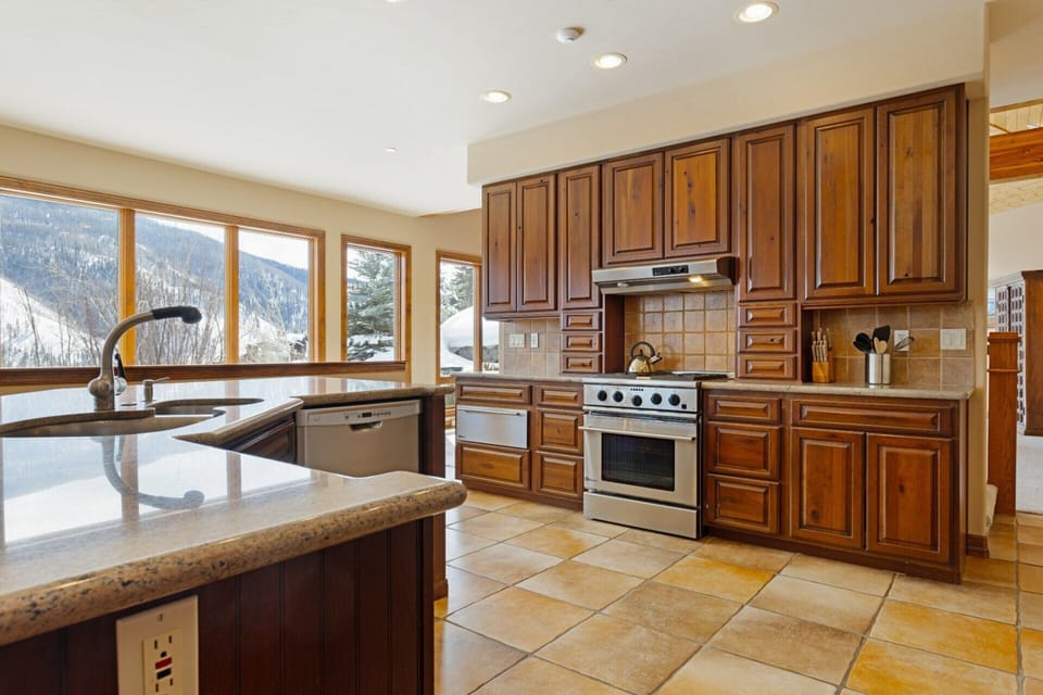 High end cabinetry & appliances