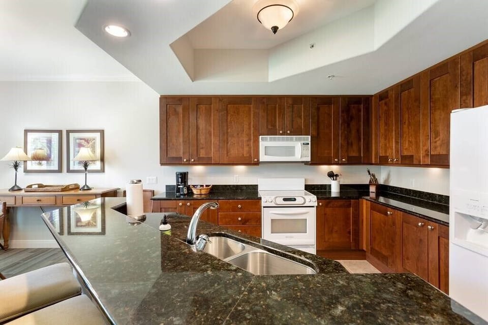 Fully equipped kitchen. 