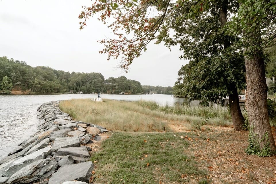 VIEW OF BEACH
