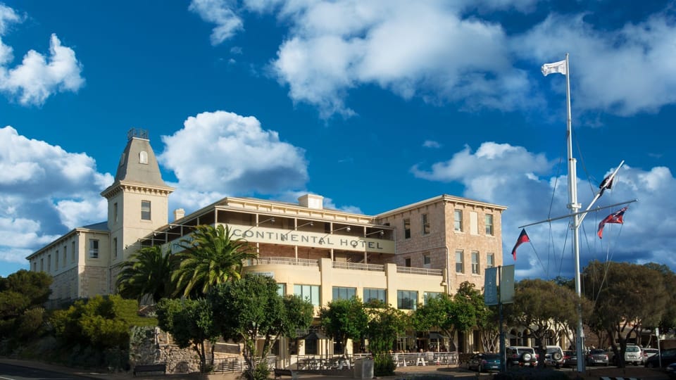 Continental hotel