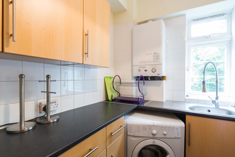 Kitchen with Washing Machine, Pots, Toaster, Full Set of Dinner Service for 8 Pp
