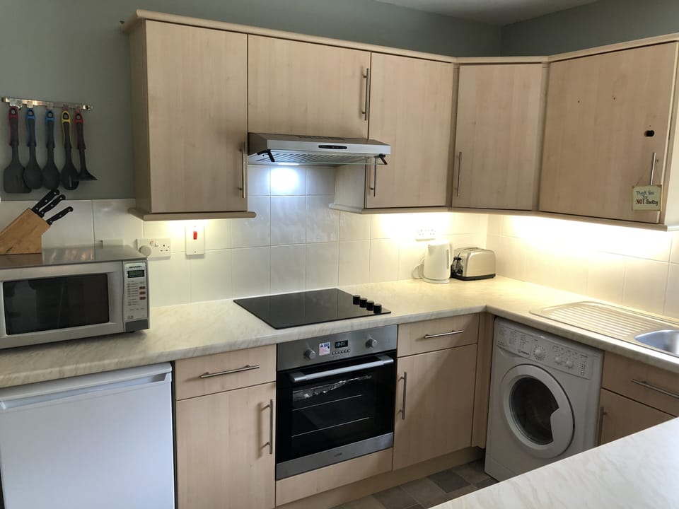 Updated hob, oven and fridge