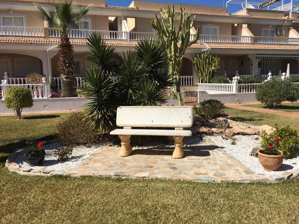 Pool gardens