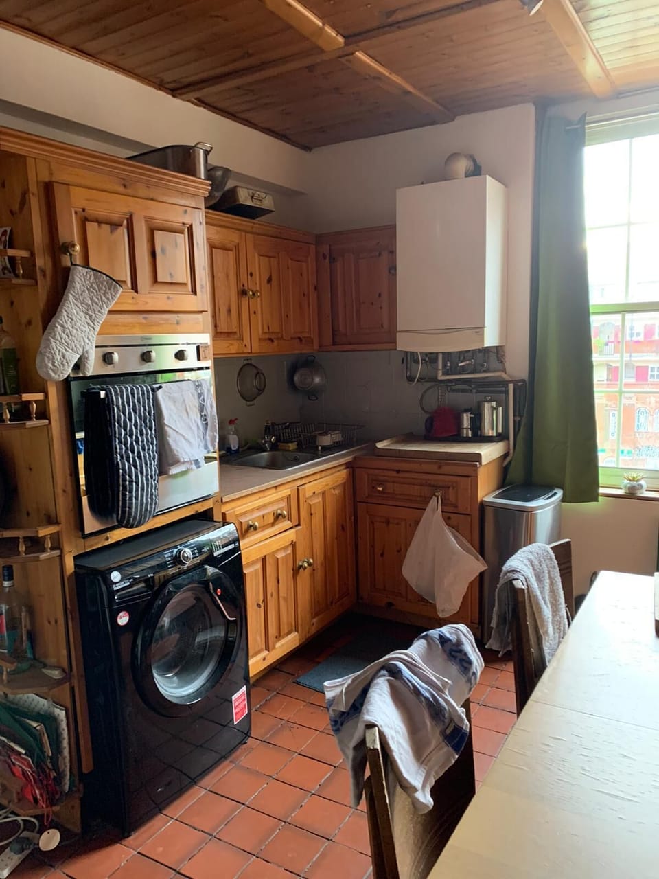 Fan-assisted oven, washing machine, sink & boiler