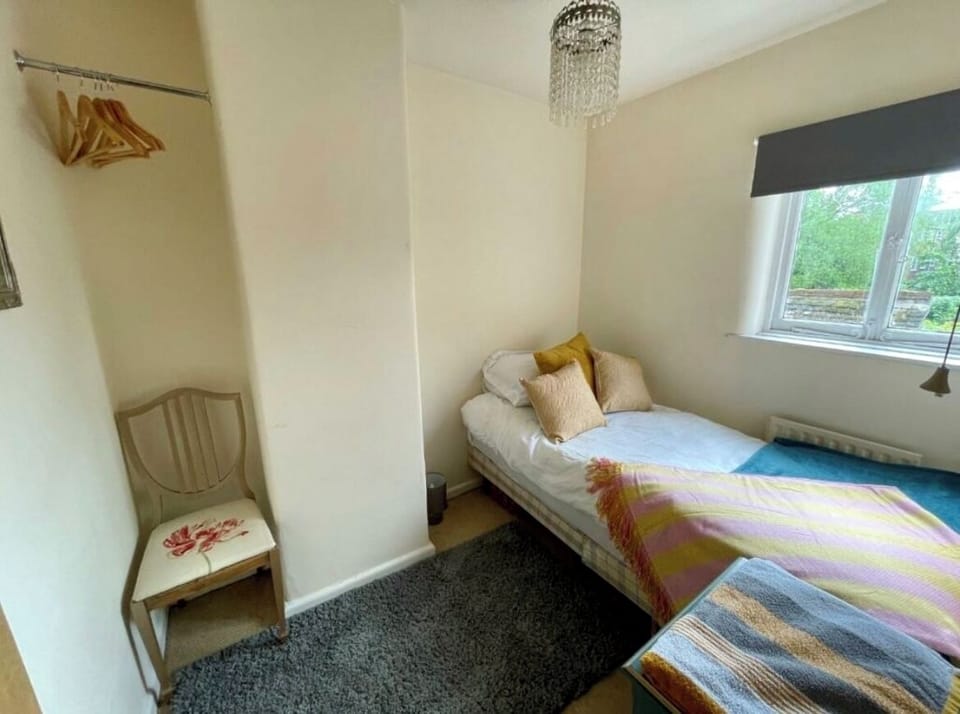 Single bedroom