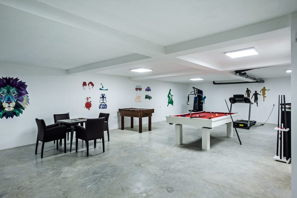 fantastic game room