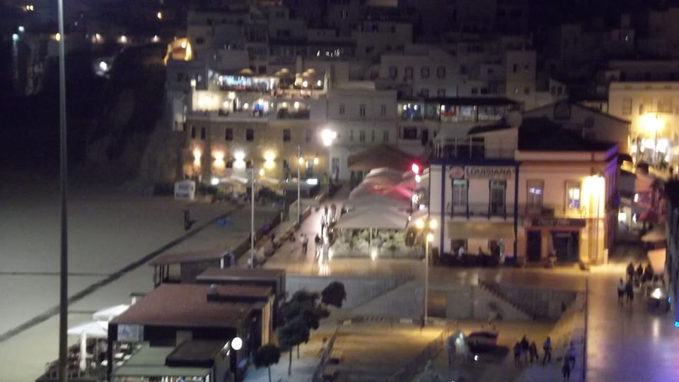 Albufeira vista cidade,junto á praia dos Pescadores.