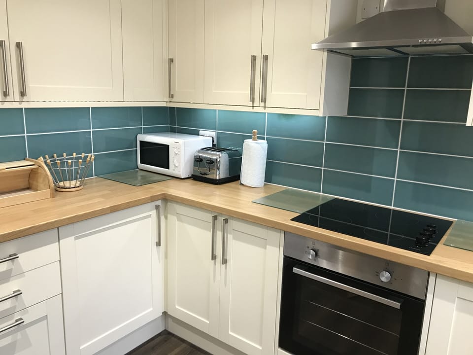 More kitchen