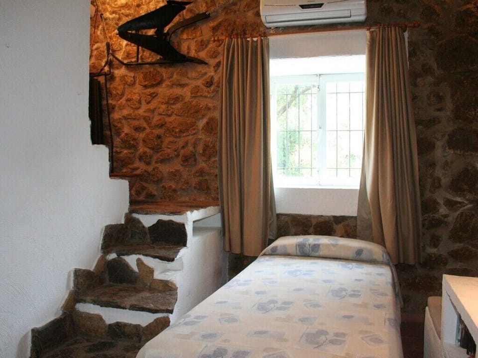 Single bed 90x200
