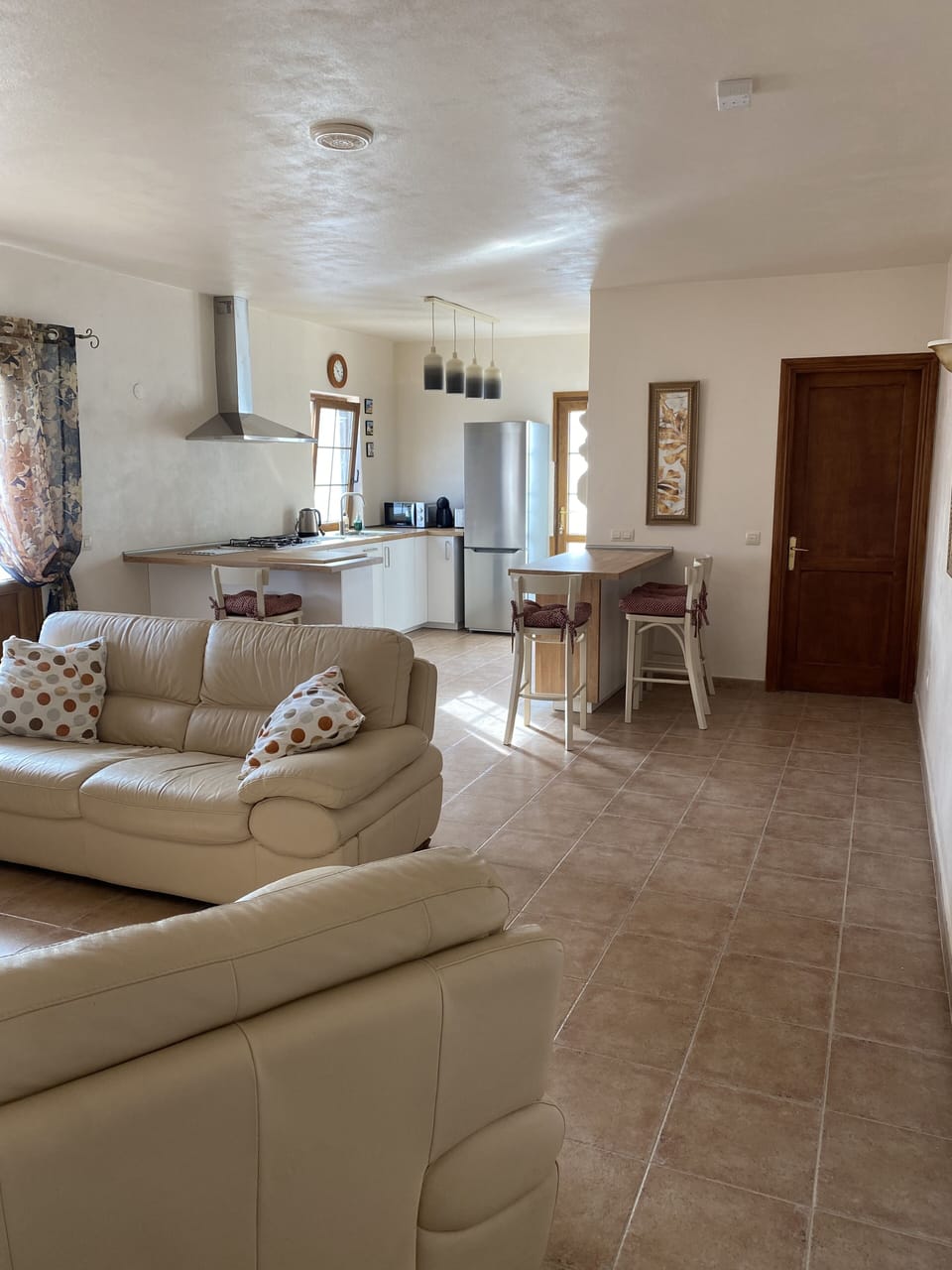 Lounge / kitchen area 