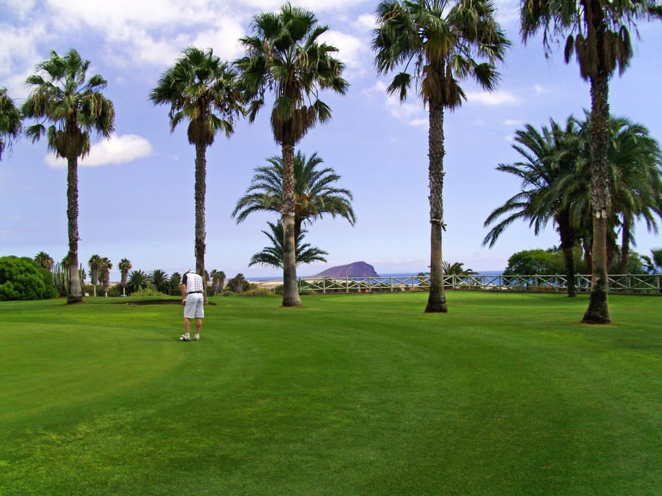 Good golf - short car or taxi ride.
