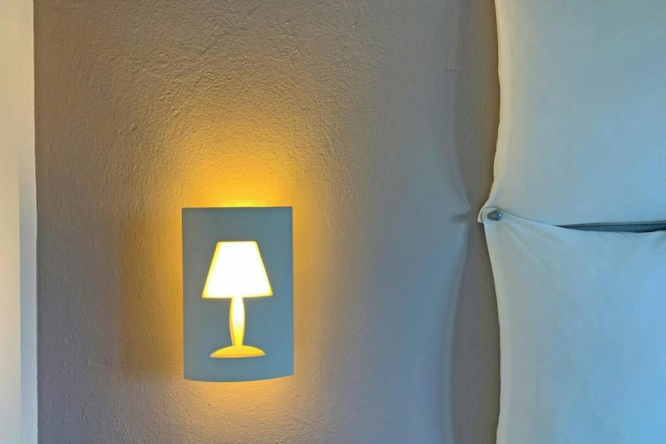 A nice detail of the bedlights!