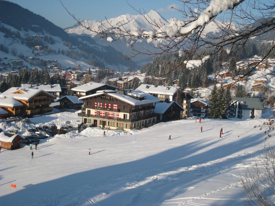Snow and ski sports