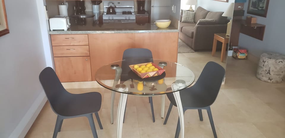 Contemporary decor