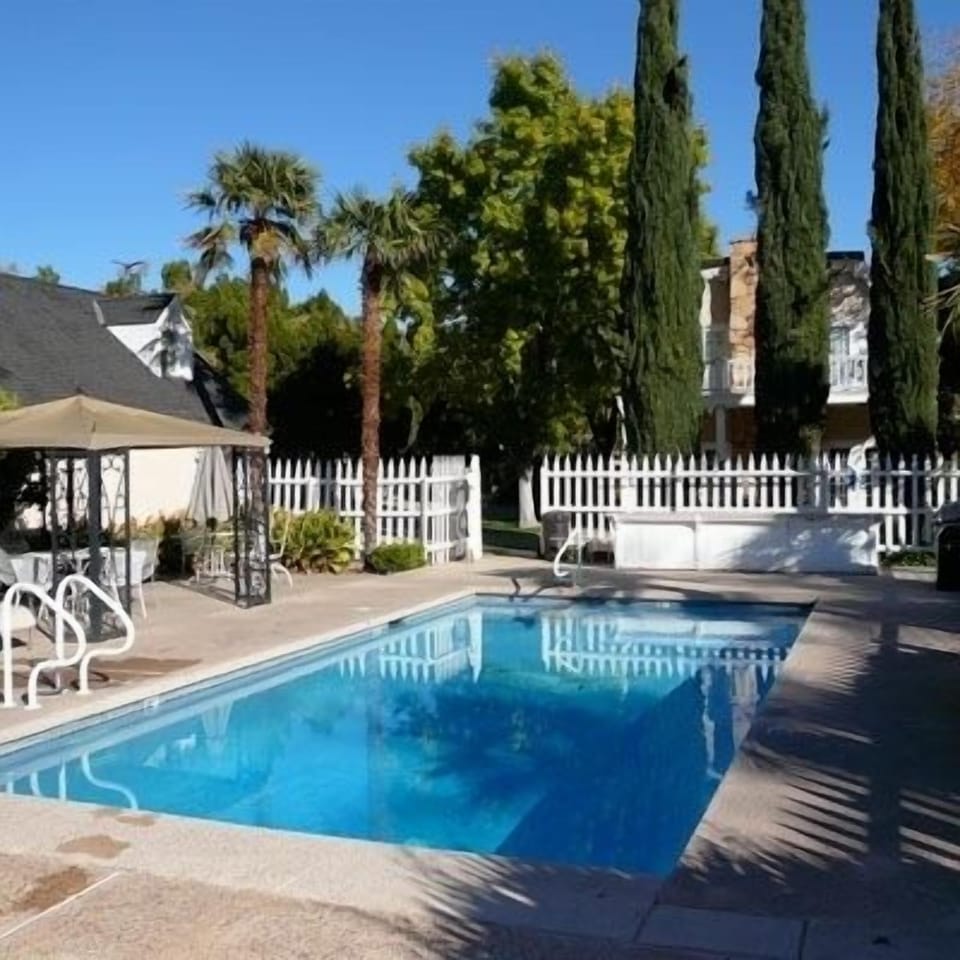 Private Pool Area